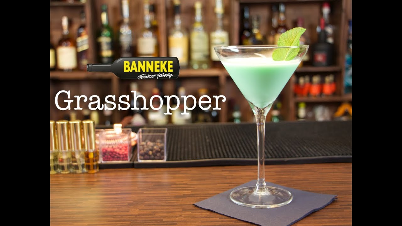 Grasshopper - Cocktail mit Creme de Menthe selber mixen - Schüttelschule by Banneke