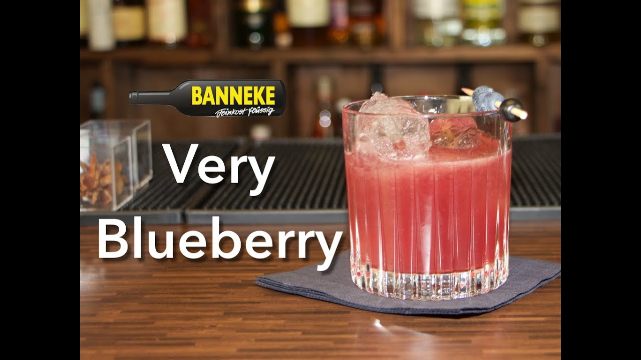 Very Blueberry - Wodka Cocktail selber mixen - Schüttelschule by Banneke