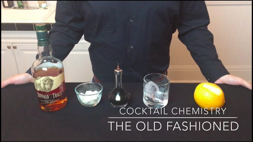 Basic Cocktails – How To Make An Old Fashioned