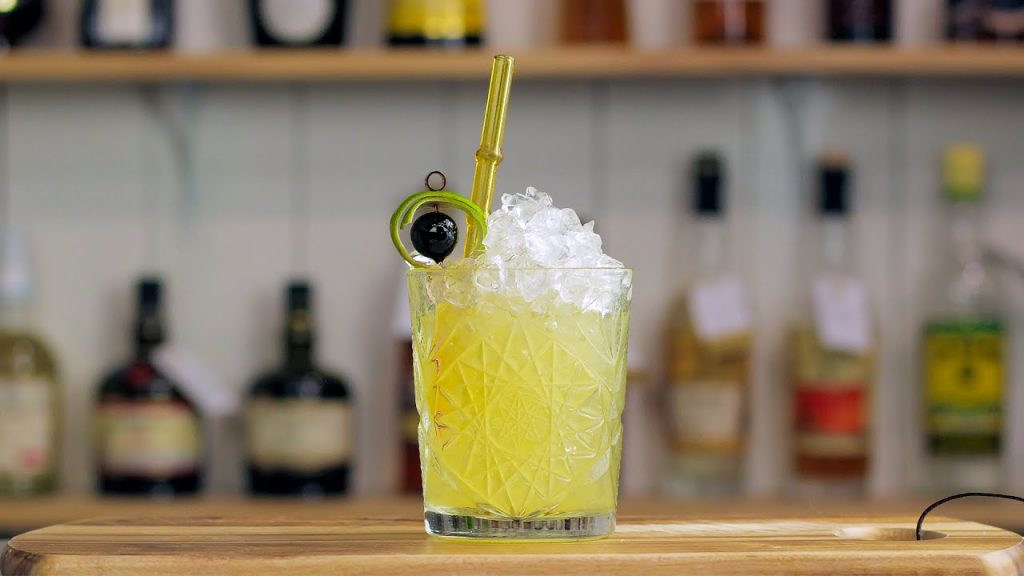 SATURN – a Passionfruit Tiki Cocktail