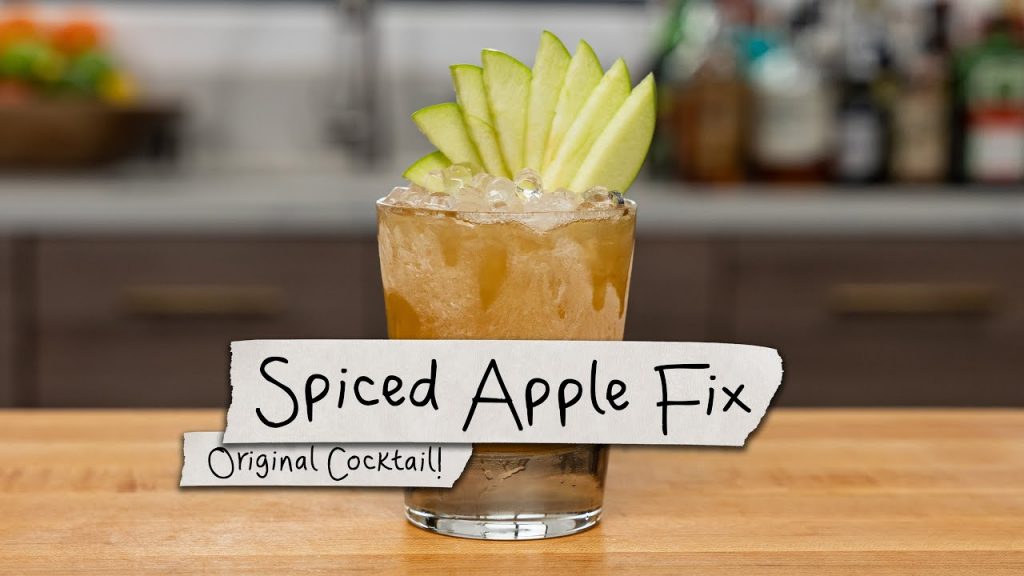 Ringing in Apple Picking Season With The Spiced Apple Fix